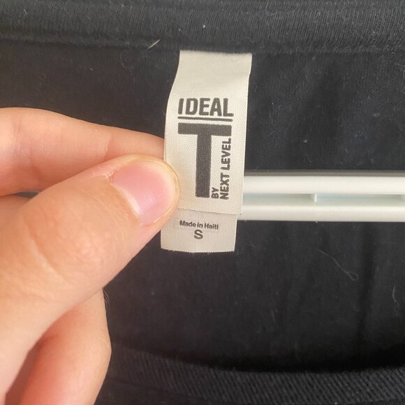 IDEAL T Black Short Sleeve T Shirt with Revolutionary Girl Utena Design Size S - Picture 4 of 7